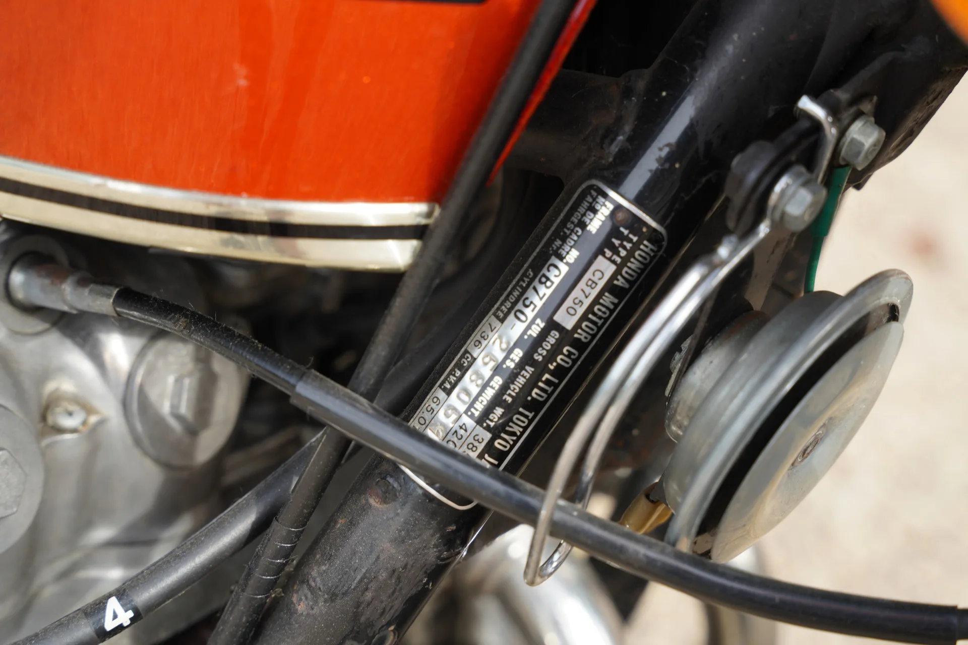 1977 Honda CB750 Four, 24/27