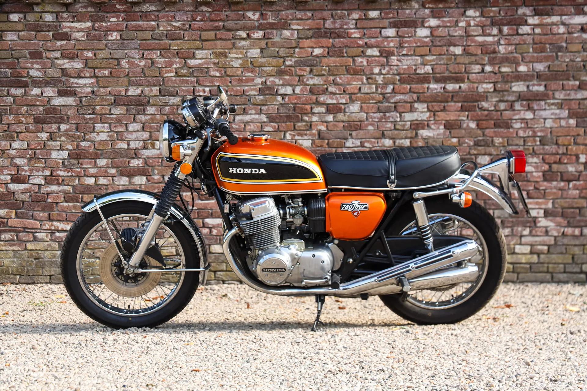 1977 Honda CB750 Four offered by a specialist dealer in Brummen, Netherlands, main photo