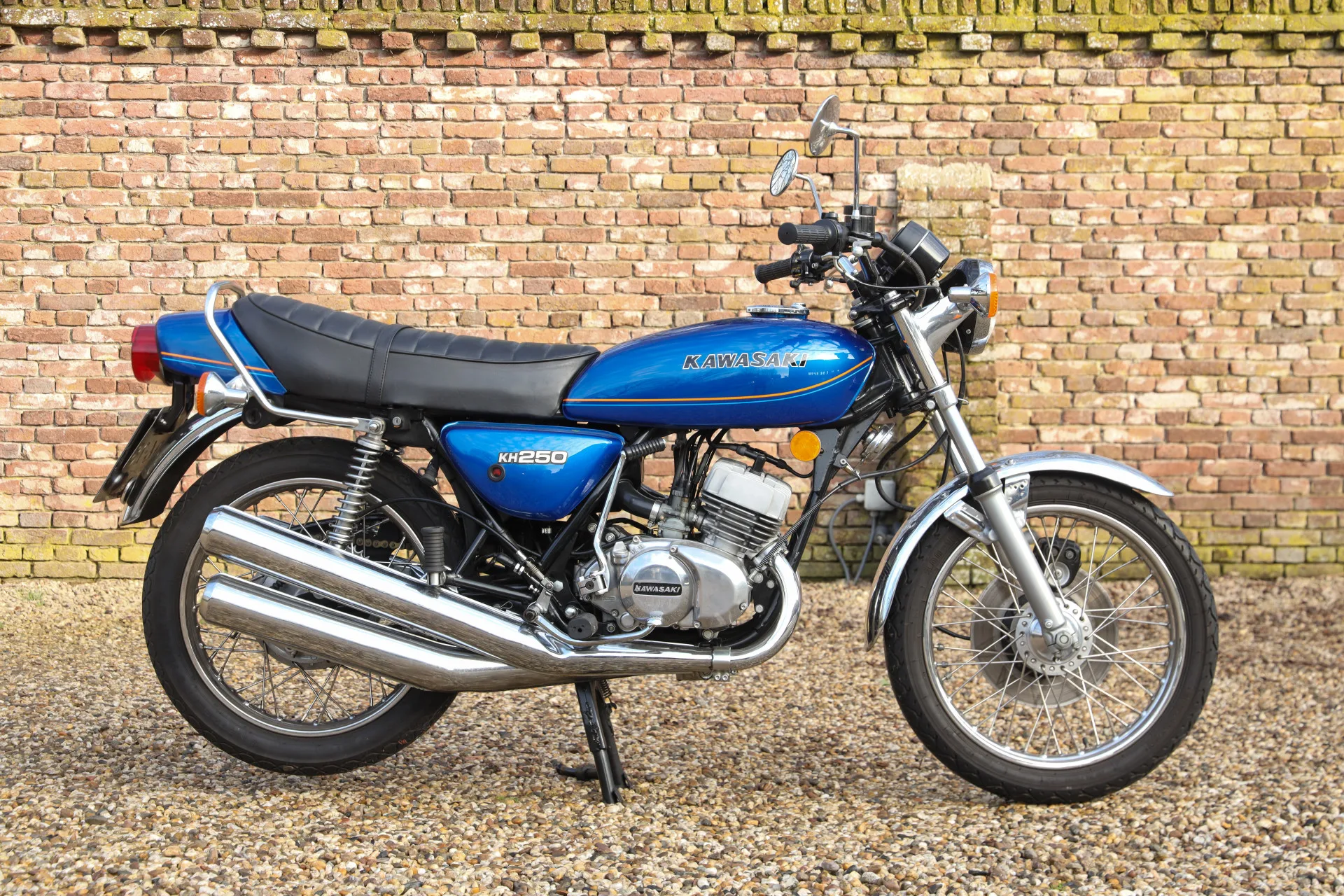 1977 Kawasaki KH 250, 2/21