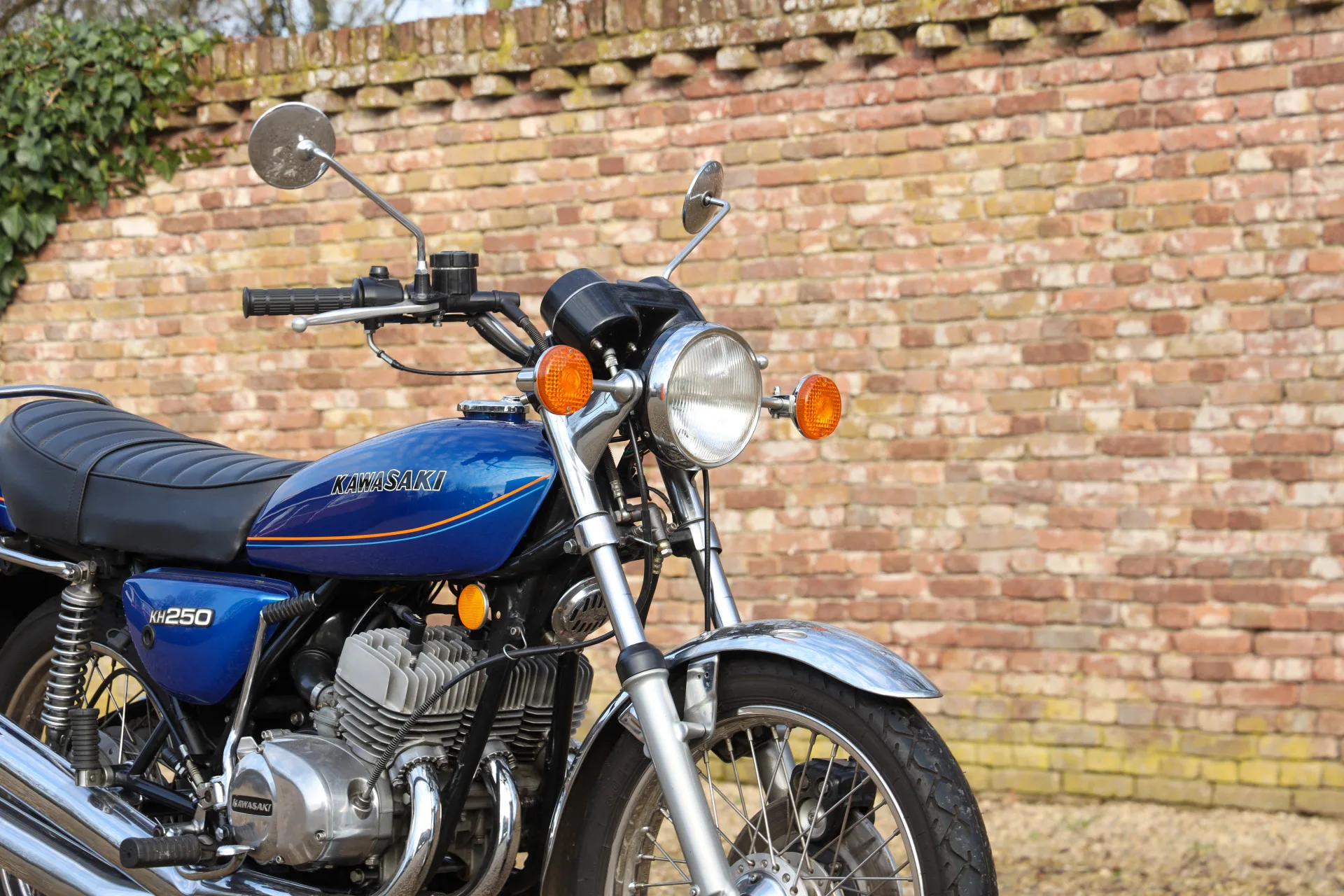 1977 Kawasaki KH 250, 4/21