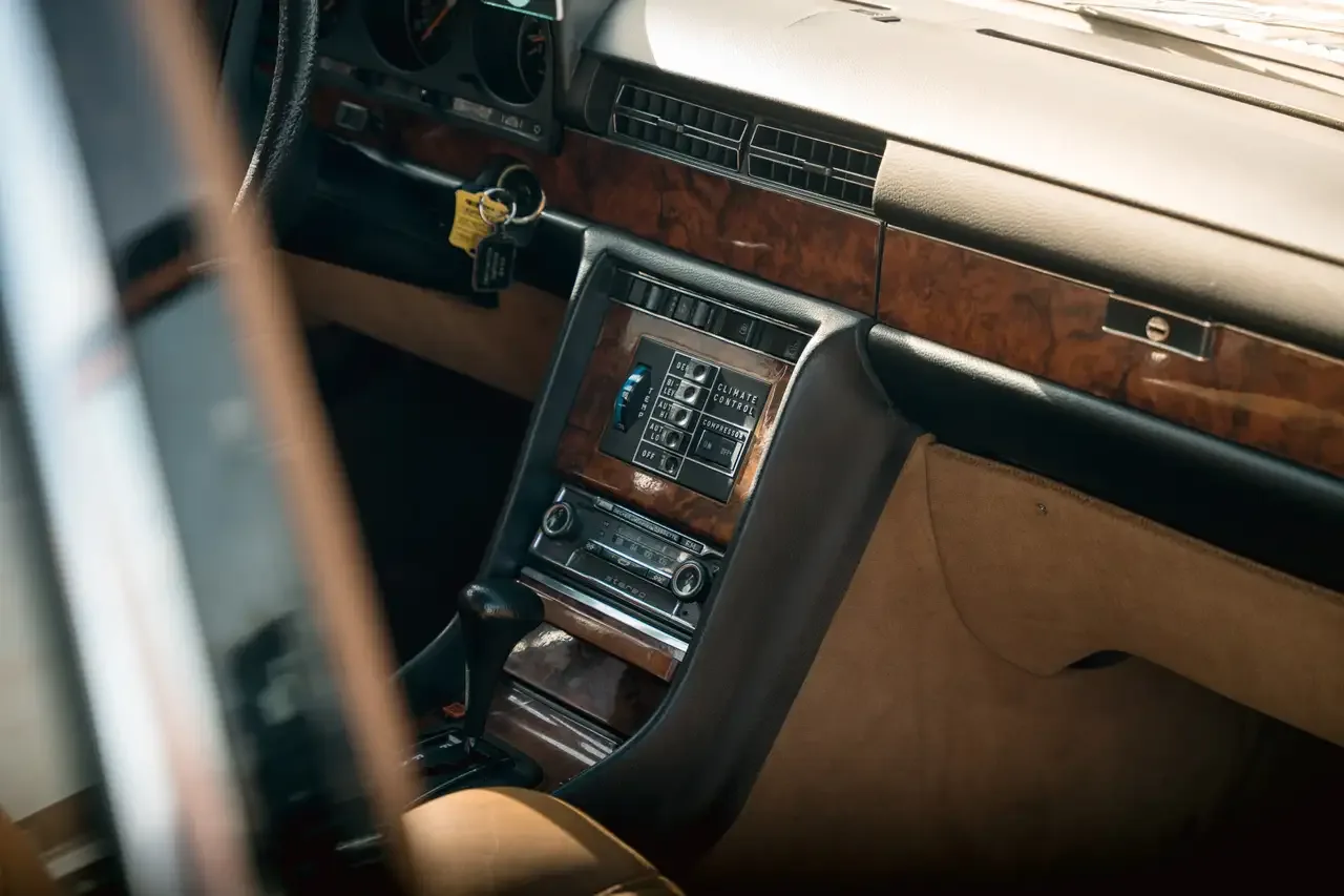 1977 Mercedes-Benz 450 SEL 6.9, 20/30