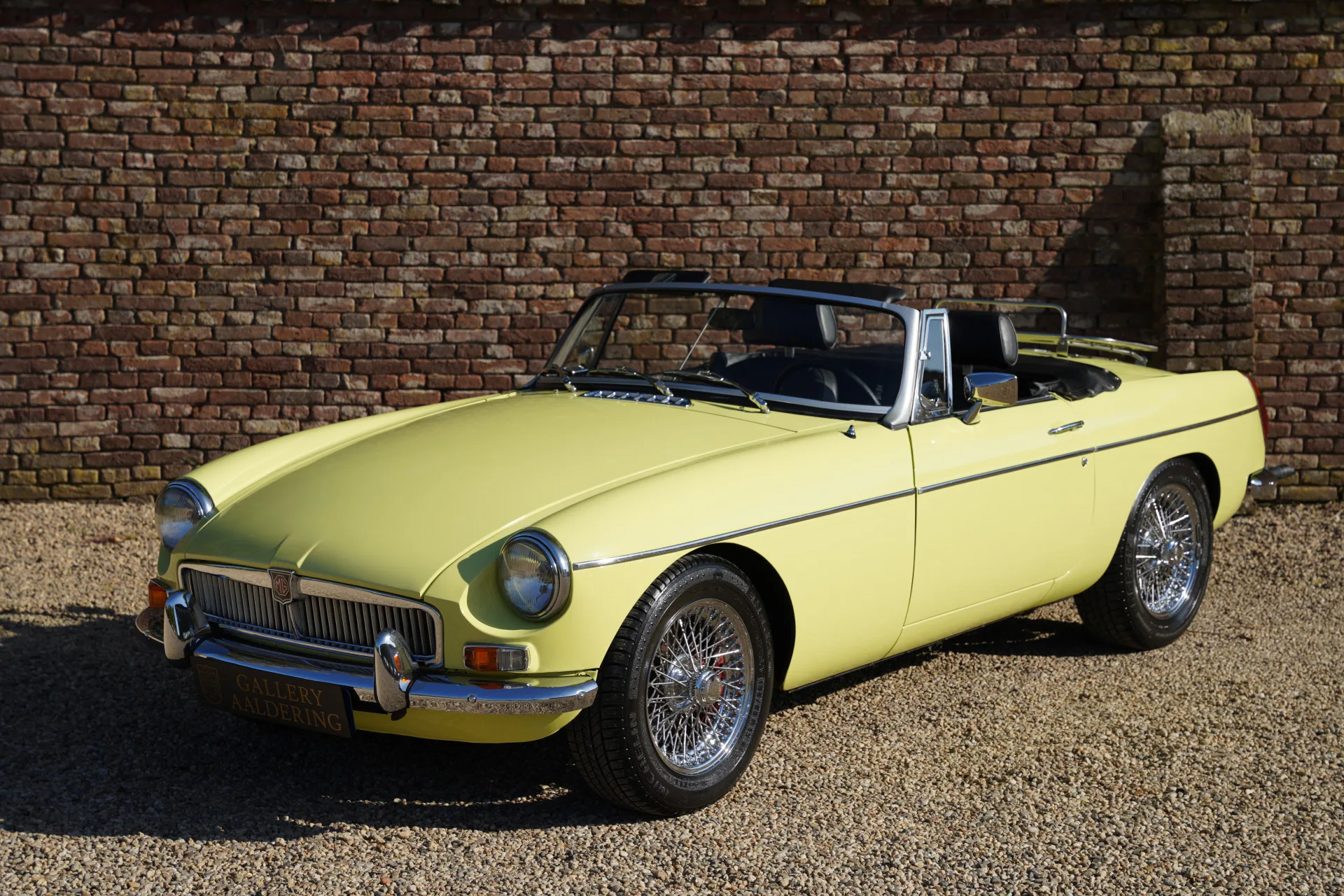 1977 MG MGB Roadster offered by a specialist dealer in Brummen, Netherlands, main photo
