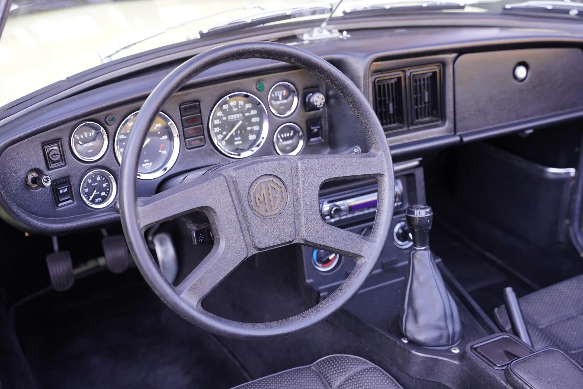 1977 MG MGB Roadster, 3/30