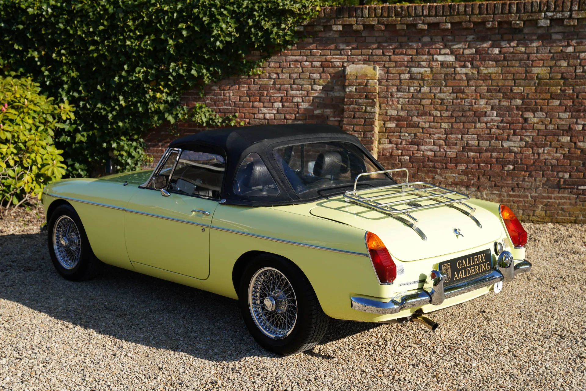 1977 MG MGB Roadster, 16/30