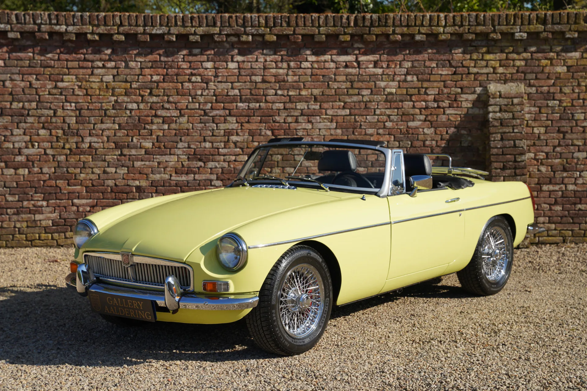 1977 MG MGB Roadster, 20/30