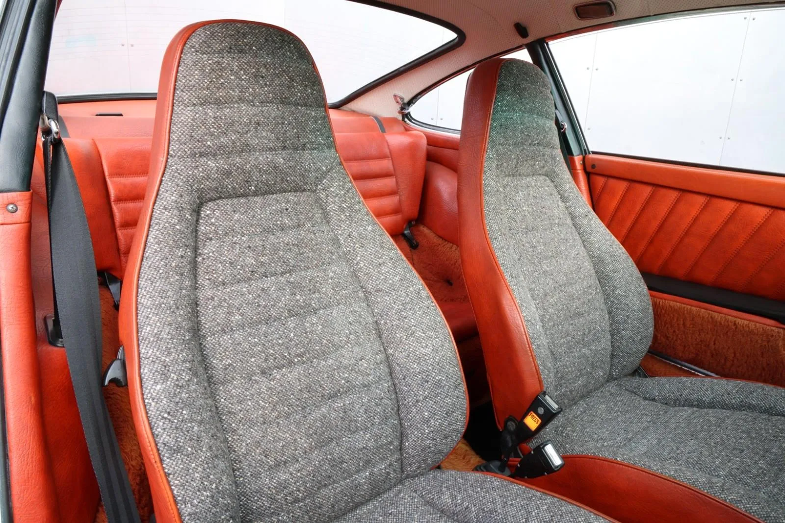 1977 Porsche 911 2.7 Coupé, 19/24