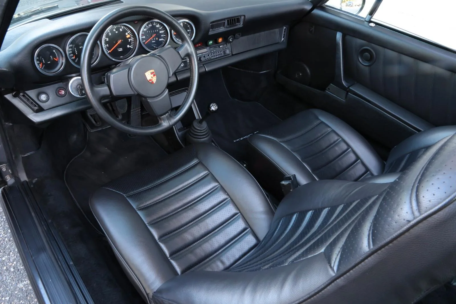 1977 Porsche 911 S Targa, 3/24