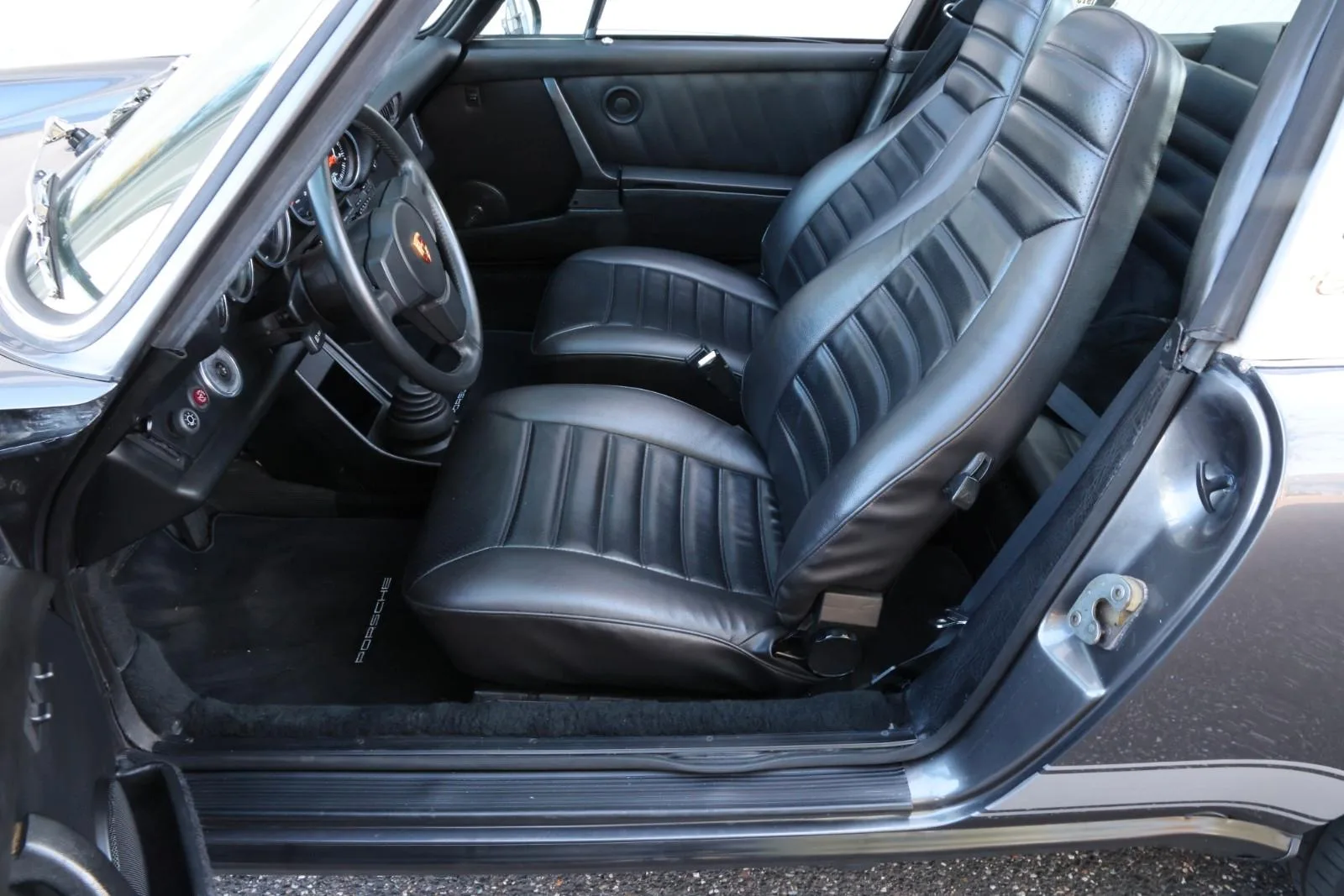 1977 Porsche 911 S Targa, 19/24