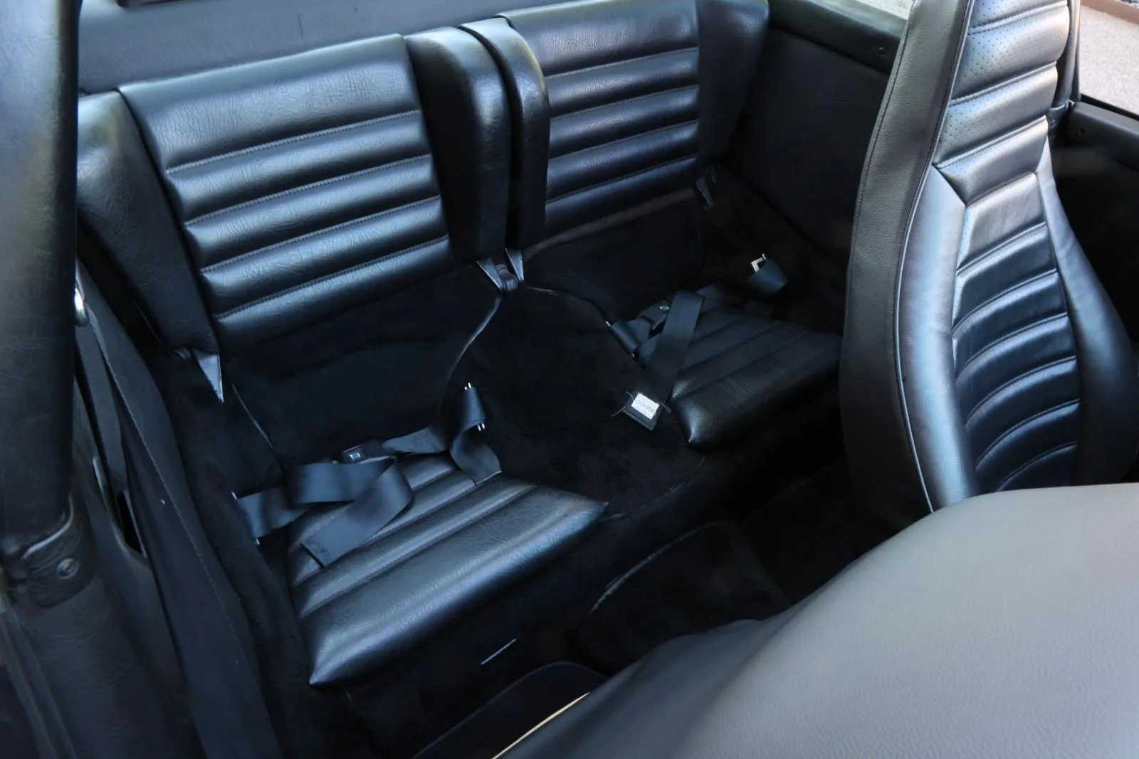 1977 Porsche 911 S Targa, 22/24