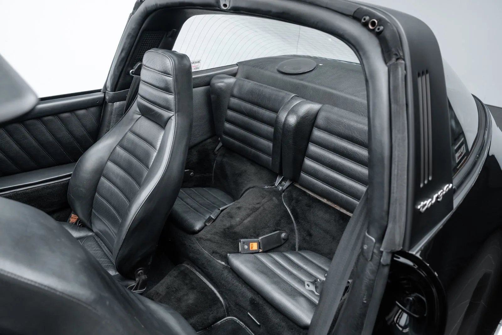 1977 Porsche 911 SC Targa, 11/23