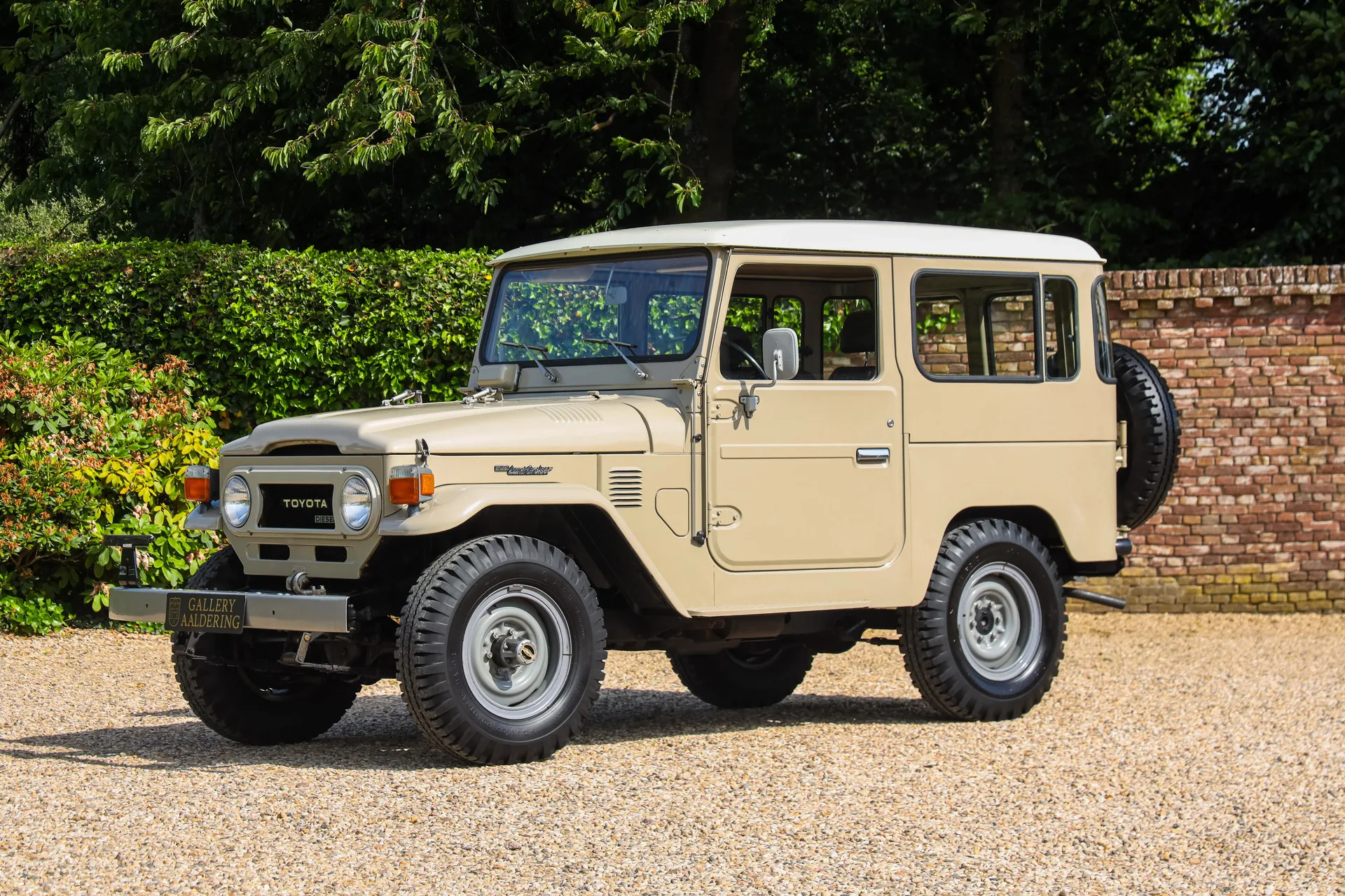 1977 Toyota Land Cruiser 40 BJ40 Hardtop, 13/30