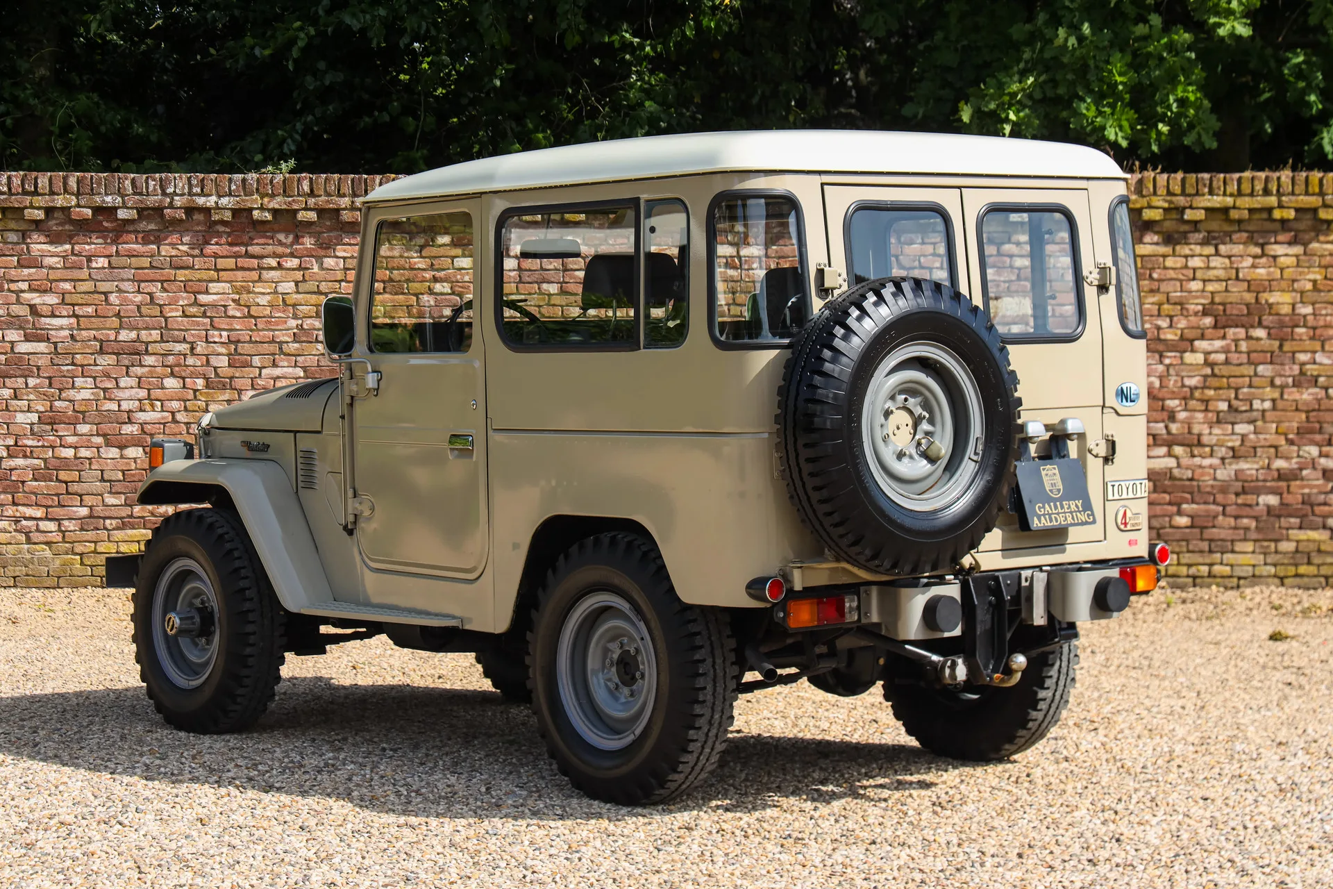 1977 Toyota Land Cruiser 40 BJ40 Hardtop, 27/30