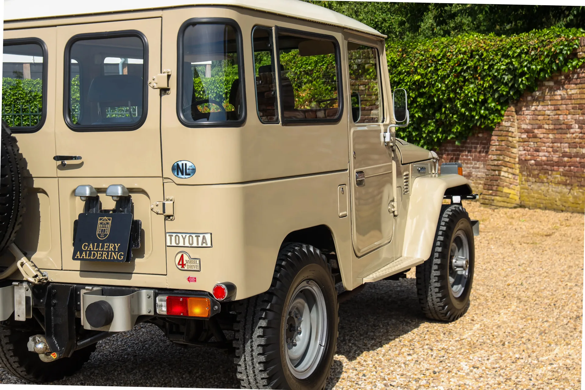 1977 Toyota Land Cruiser 40 BJ40 Hardtop, 29/30