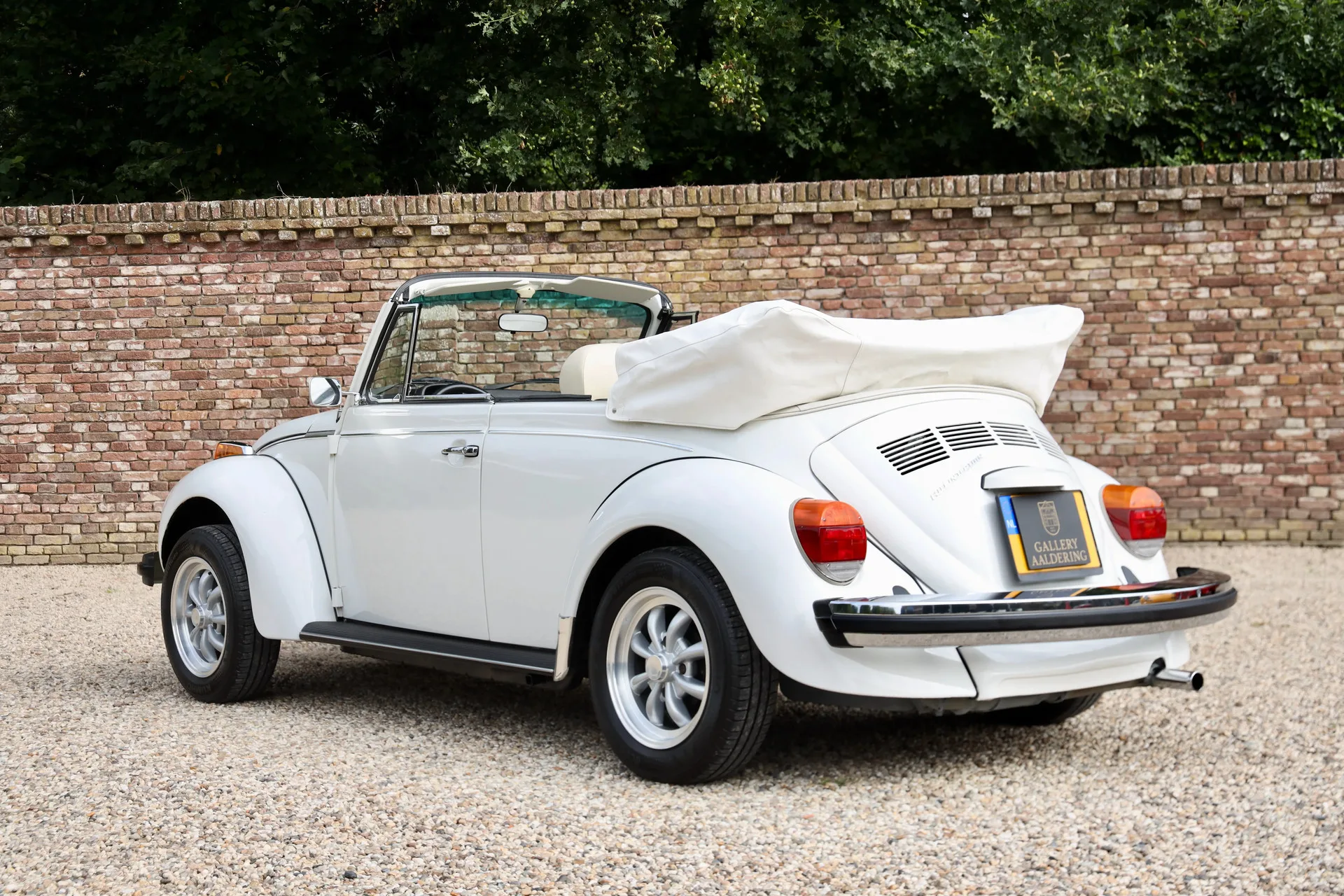 1977 Volkswagen 1303 Cabriolet Champagne Edition, 2/30
