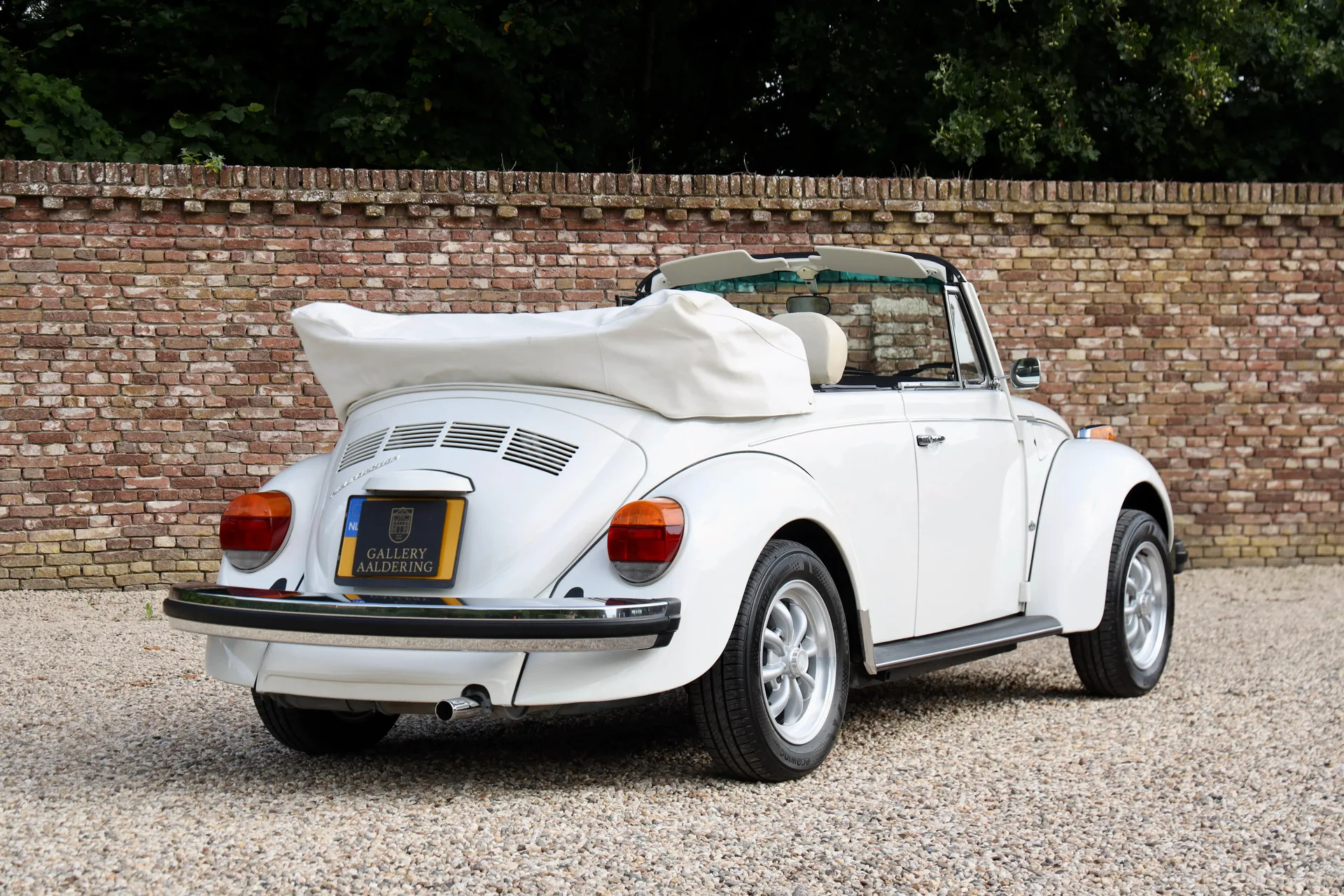 1977 Volkswagen 1303 Cabriolet Champagne Edition, 11/30