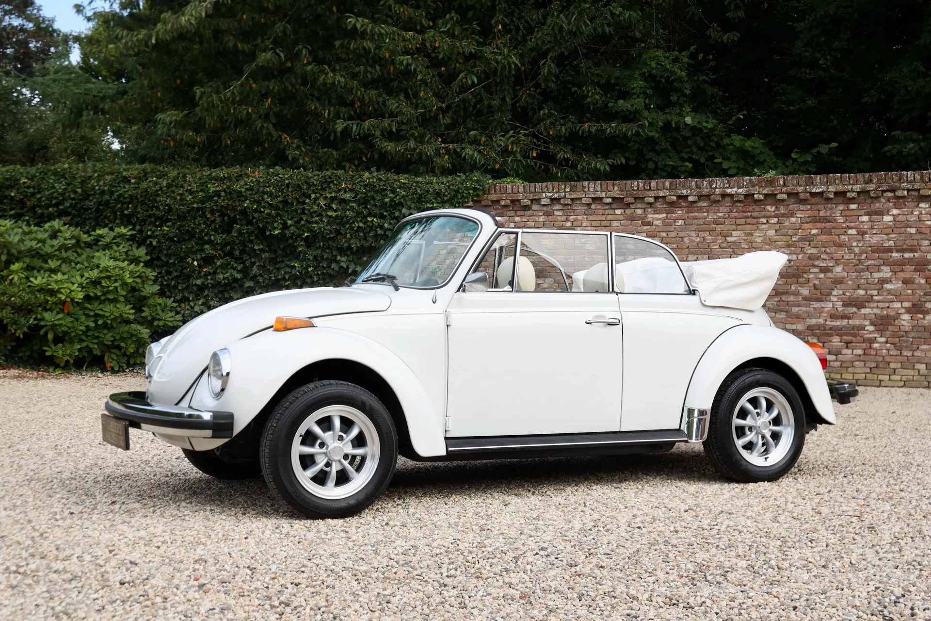 1977 Volkswagen 1303 Cabriolet Champagne Edition, 14/30
