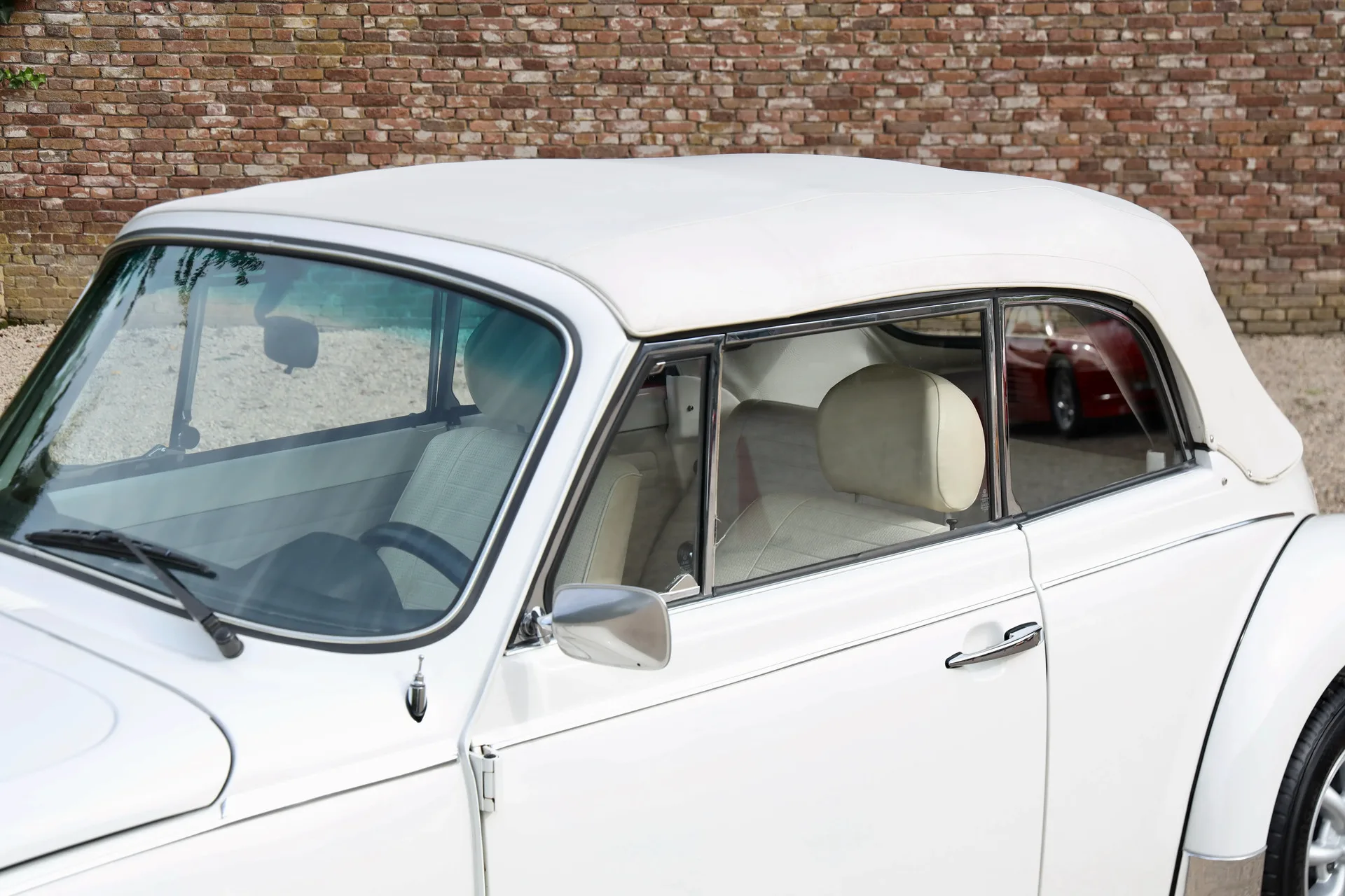 1977 Volkswagen 1303 Cabriolet Champagne Edition, 15/30