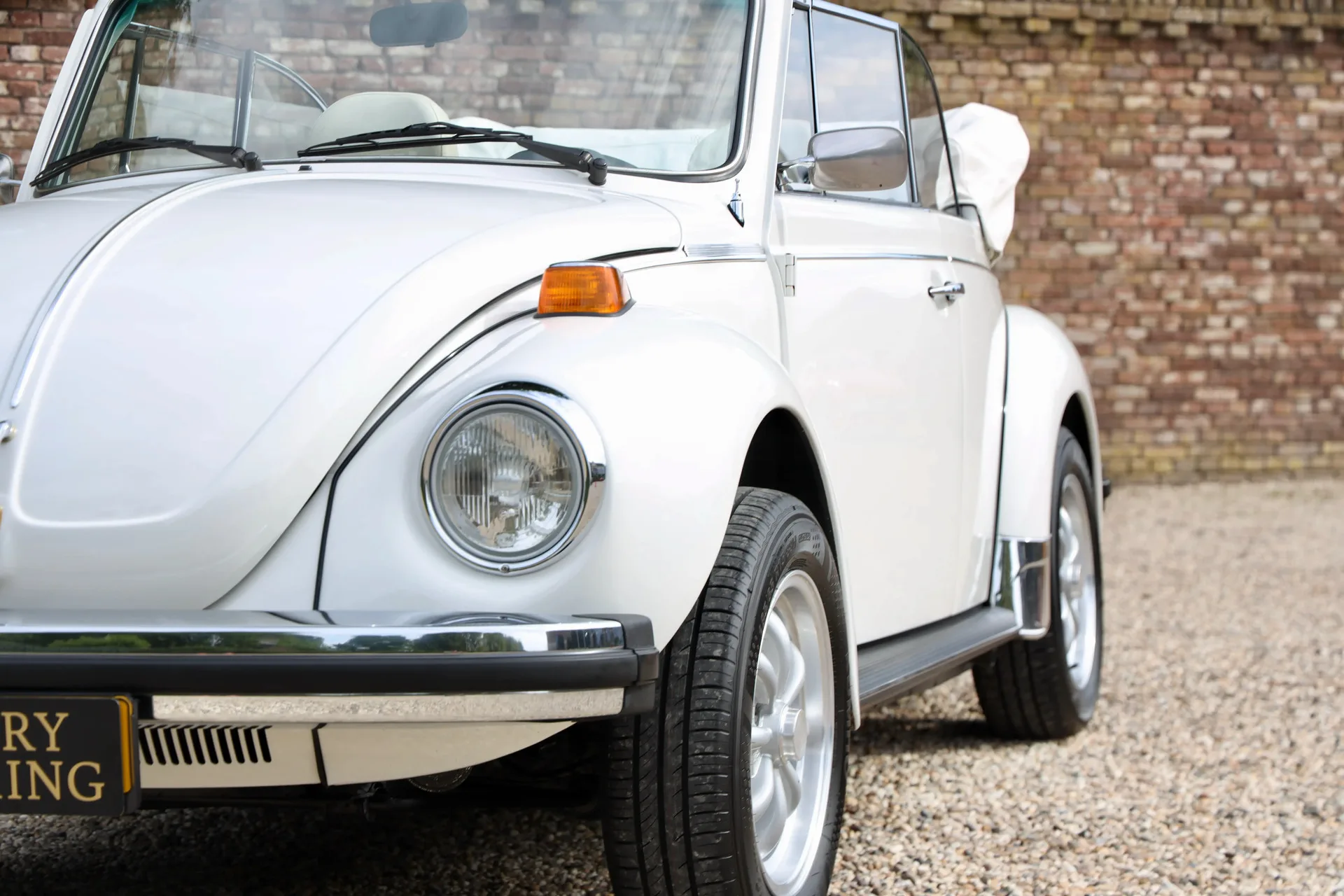 1977 Volkswagen 1303 Cabriolet Champagne Edition, 26/30
