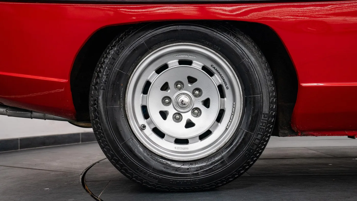 1978 Lamborghini Espada Series III angeboten von einem Fachhändler in Swadlincote, Vereinigtes Königreich, Foto 9 von 15
