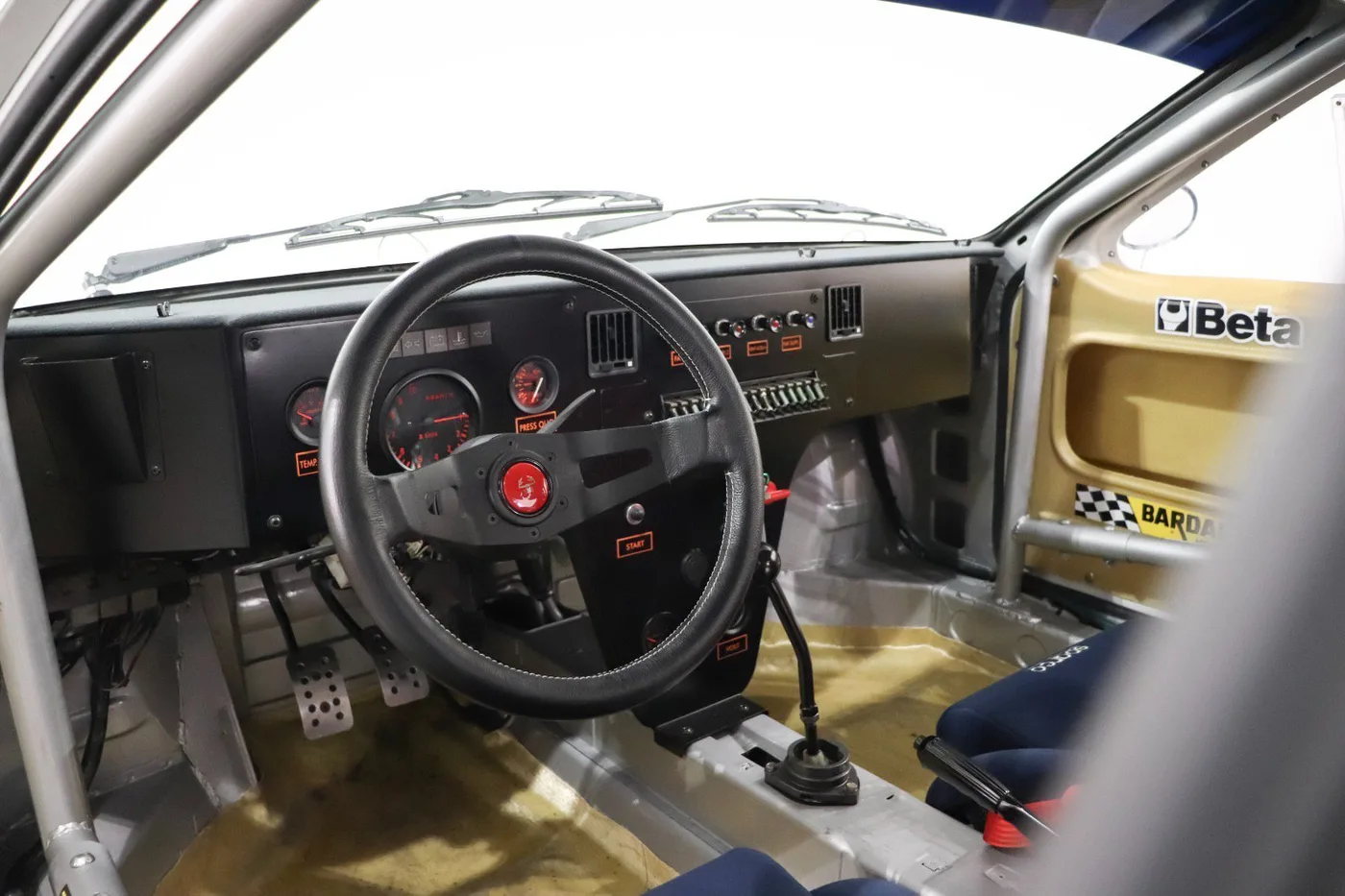 1978 Lancia Beta Montecarlo offered by a specialist dealer in Lucca, Italy, photo 9 of 25