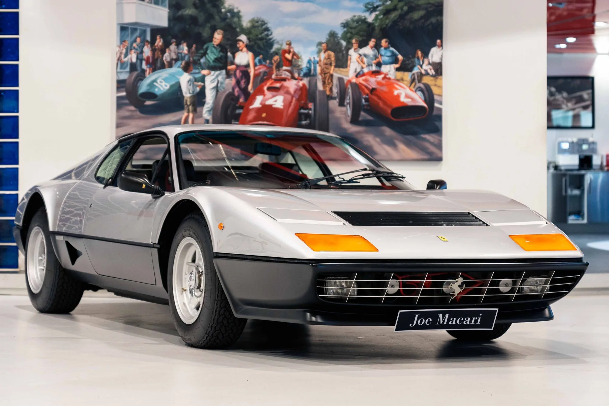 1979 Ferrari 512 BB angeboten von einem Oldtimerspezialisten in London, Vereinigtes Königreich, Hauptfoto