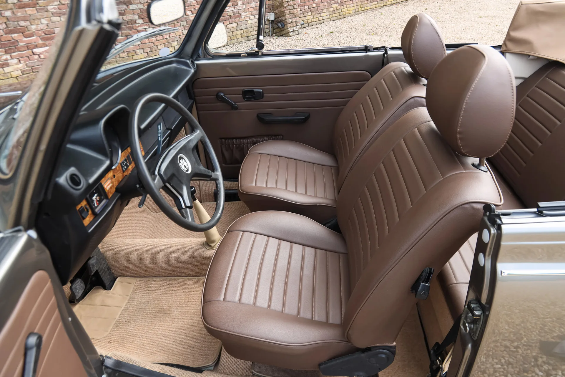 1979 Volkswagen 1303 Cabriolet, 15/30