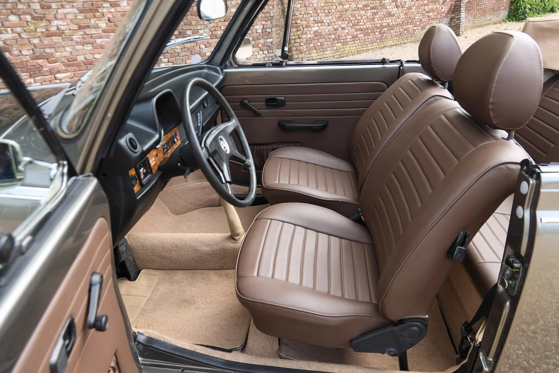 1979 Volkswagen 1303 Cabriolet, 30/30