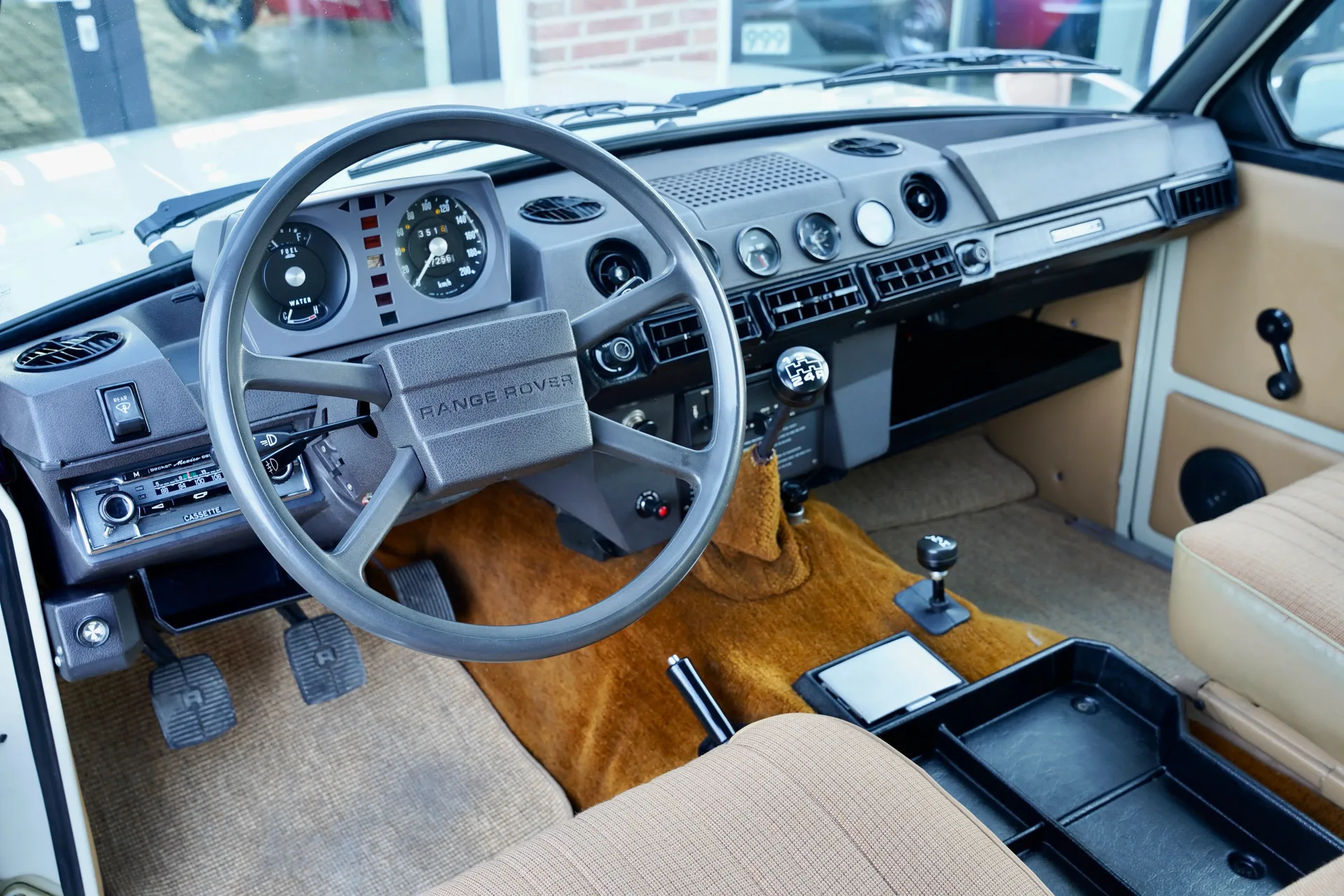 1980 Land Rover Range Rover Classic 3.5 V8, 3/30