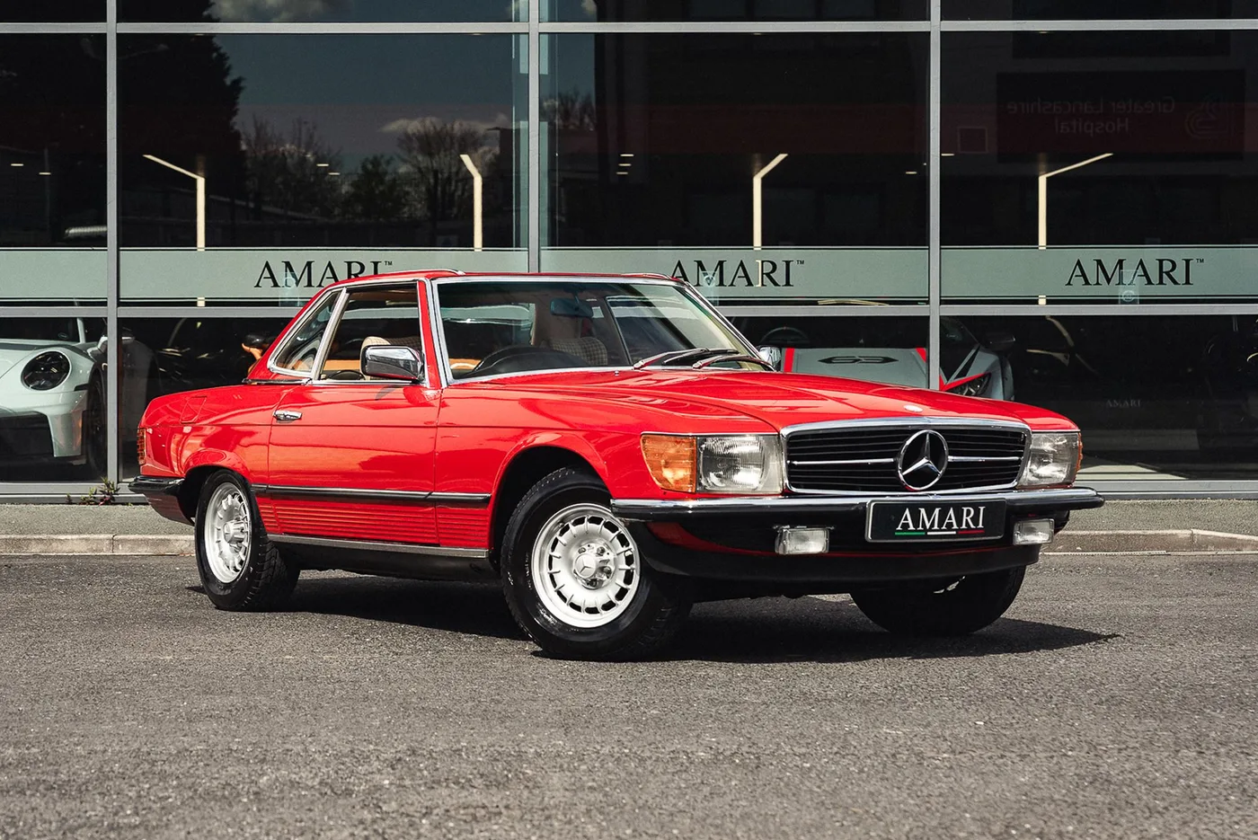 1980 Mercedes-Benz 380 SL proposée par un spécialiste de la supercar à Preston, Royaume-Uni, photo 2 sur 25