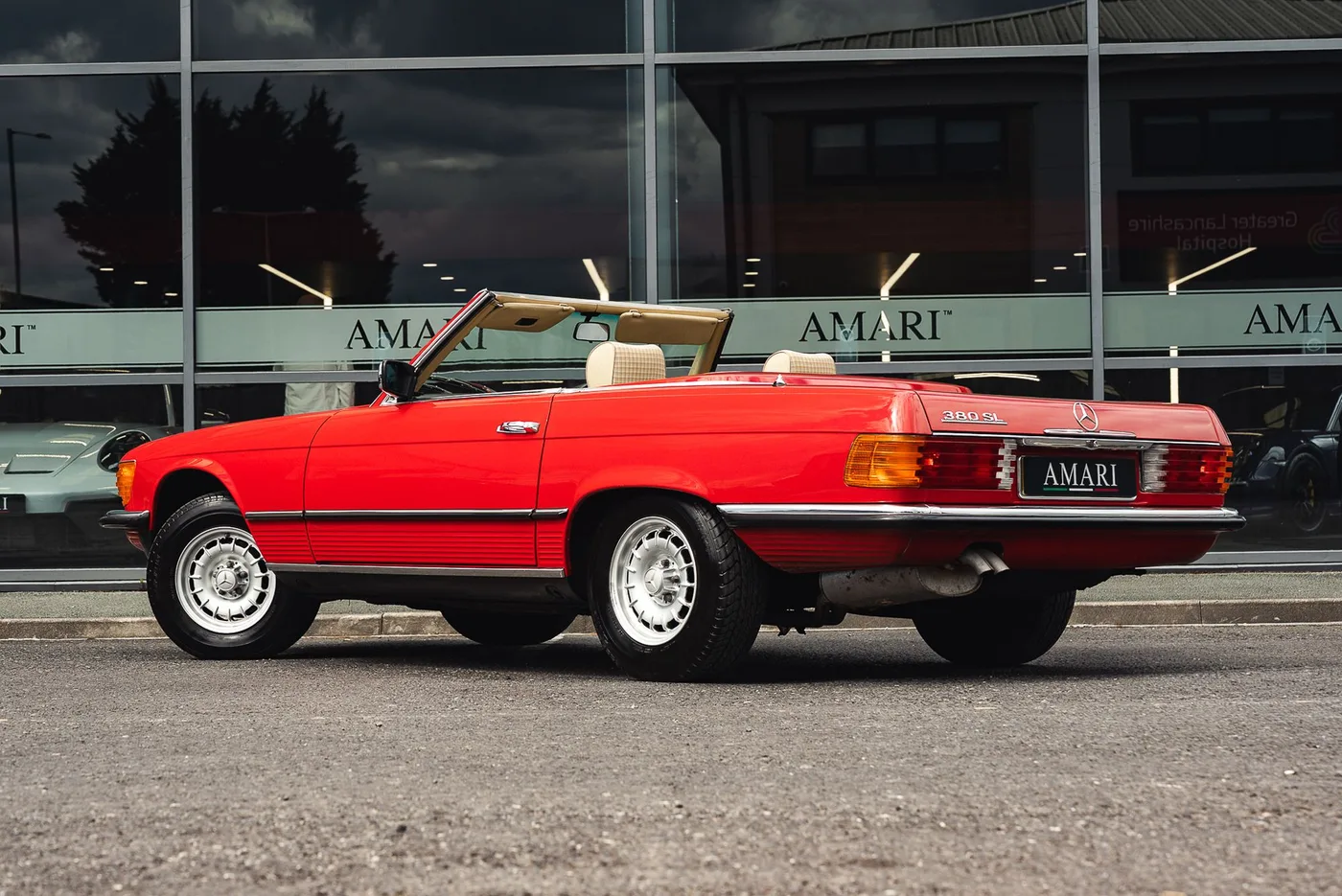 1980 Mercedes-Benz 380 SL proposée par un spécialiste de la supercar à Preston, Royaume-Uni, photo 5 sur 25