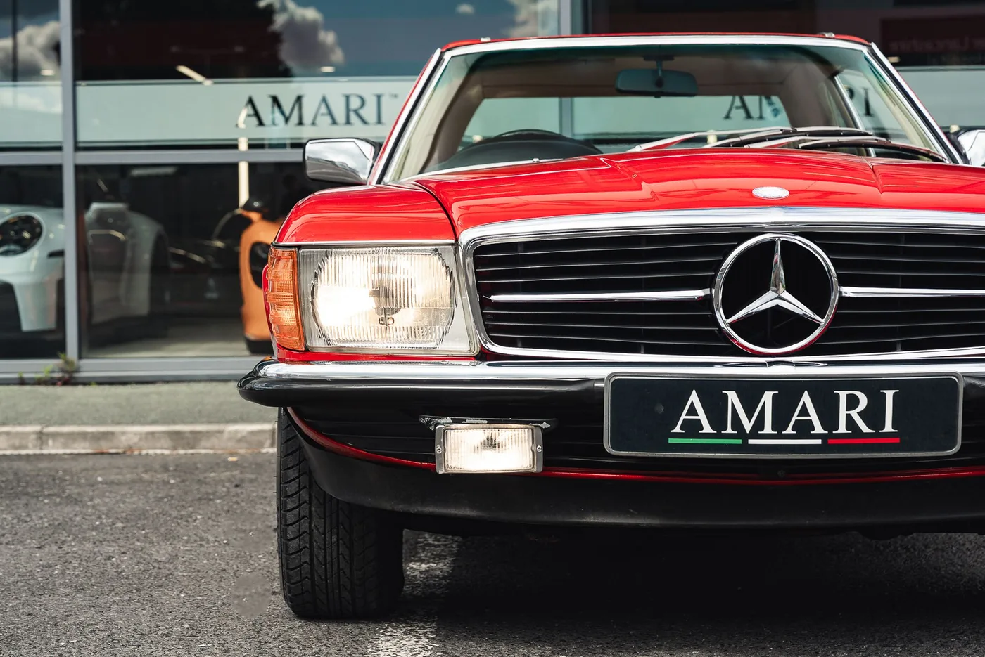 1980 Mercedes-Benz 380 SL proposée par un spécialiste de la supercar à Preston, Royaume-Uni, photo 8 sur 25