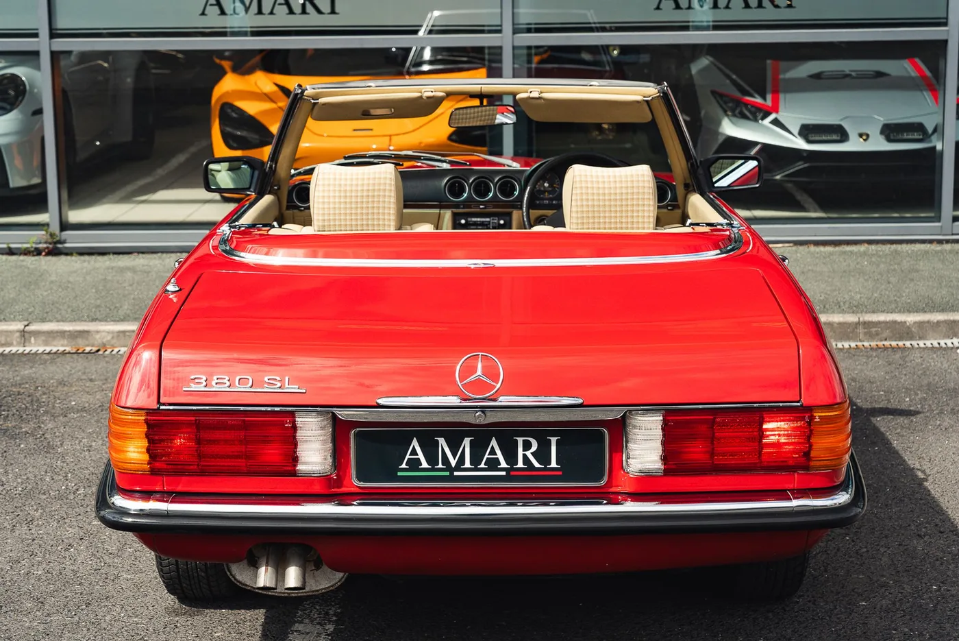 1980 Mercedes-Benz 380 SL proposée par un spécialiste de la supercar à Preston, Royaume-Uni, photo 10 sur 25