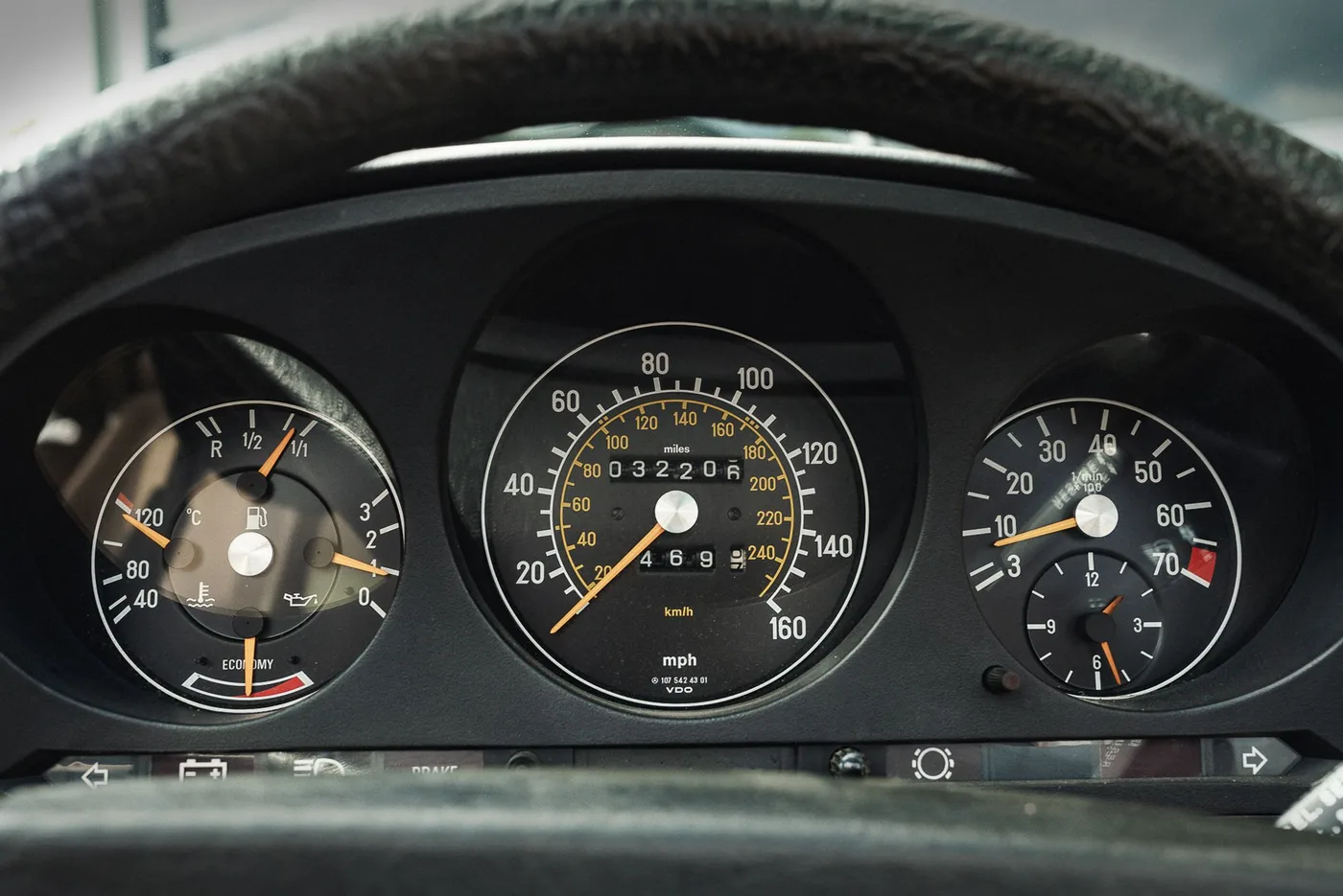 1980 Mercedes-Benz 380 SL proposée par un spécialiste de la supercar à Preston, Royaume-Uni, photo 23 sur 25