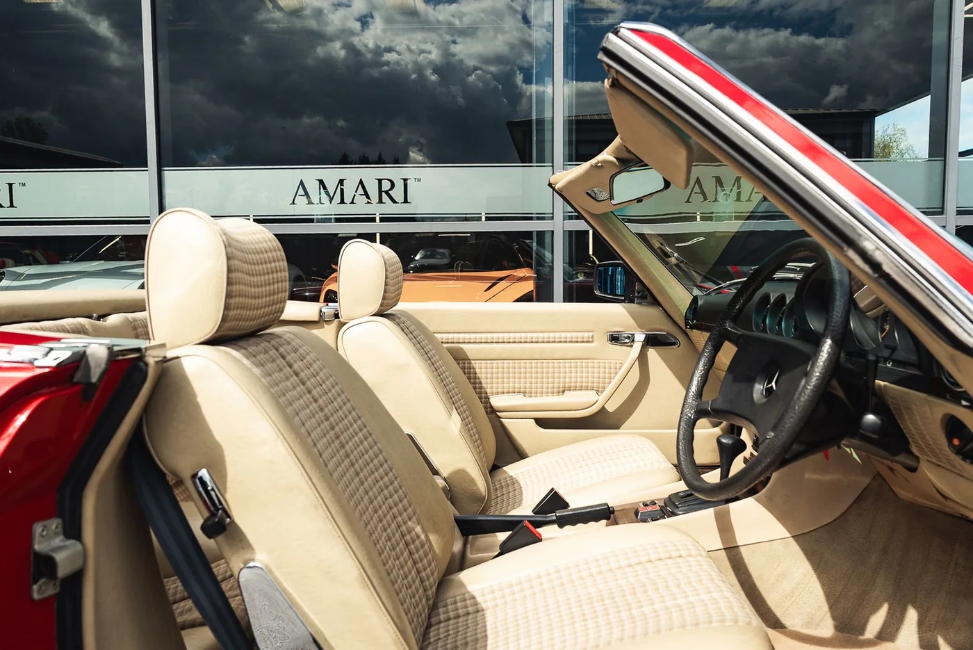 1980 Mercedes-Benz 380 SL proposée par un spécialiste de la supercar à Preston, Royaume-Uni, photo 24 sur 25