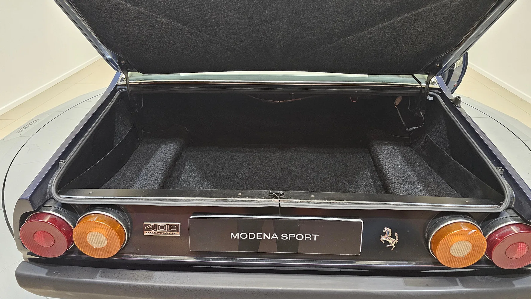 1981 Ferrari 400 i, 15/16