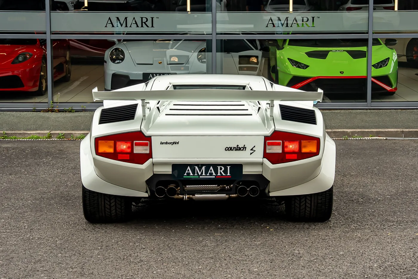 1981 Lamborghini Countach LP400 S angeboten von einem Supersportwagenhändler in Preston, Vereinigtes Königreich, Foto 9 von 25
