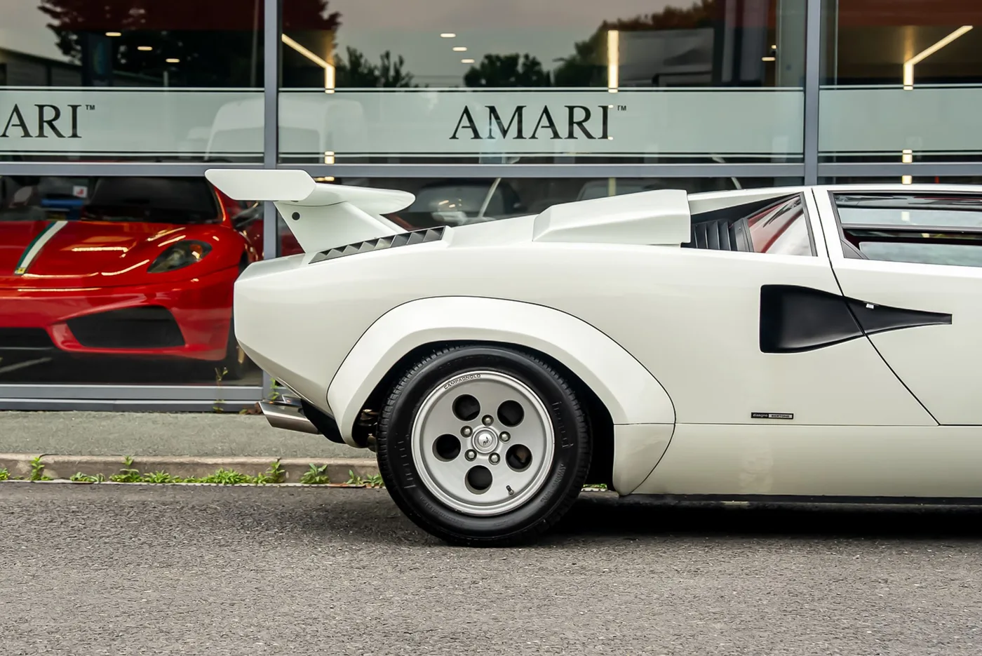 1981 Lamborghini Countach LP400 S angeboten von einem Supersportwagenhändler in Preston, Vereinigtes Königreich, Foto 15 von 25