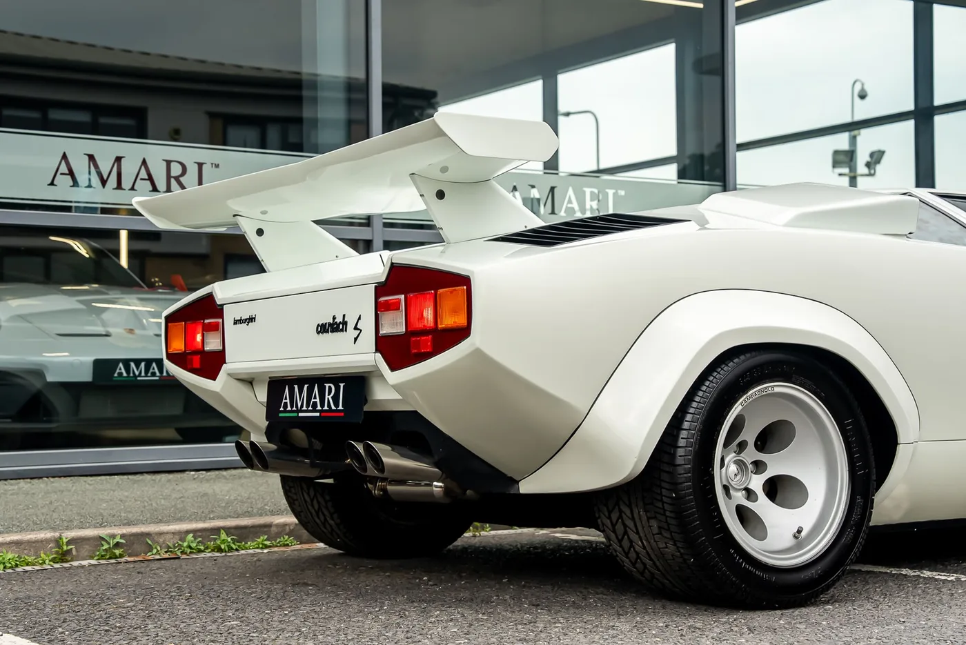 1981 Lamborghini Countach LP400 S angeboten von einem Supersportwagenhändler in Preston, Vereinigtes Königreich, Foto 19 von 25