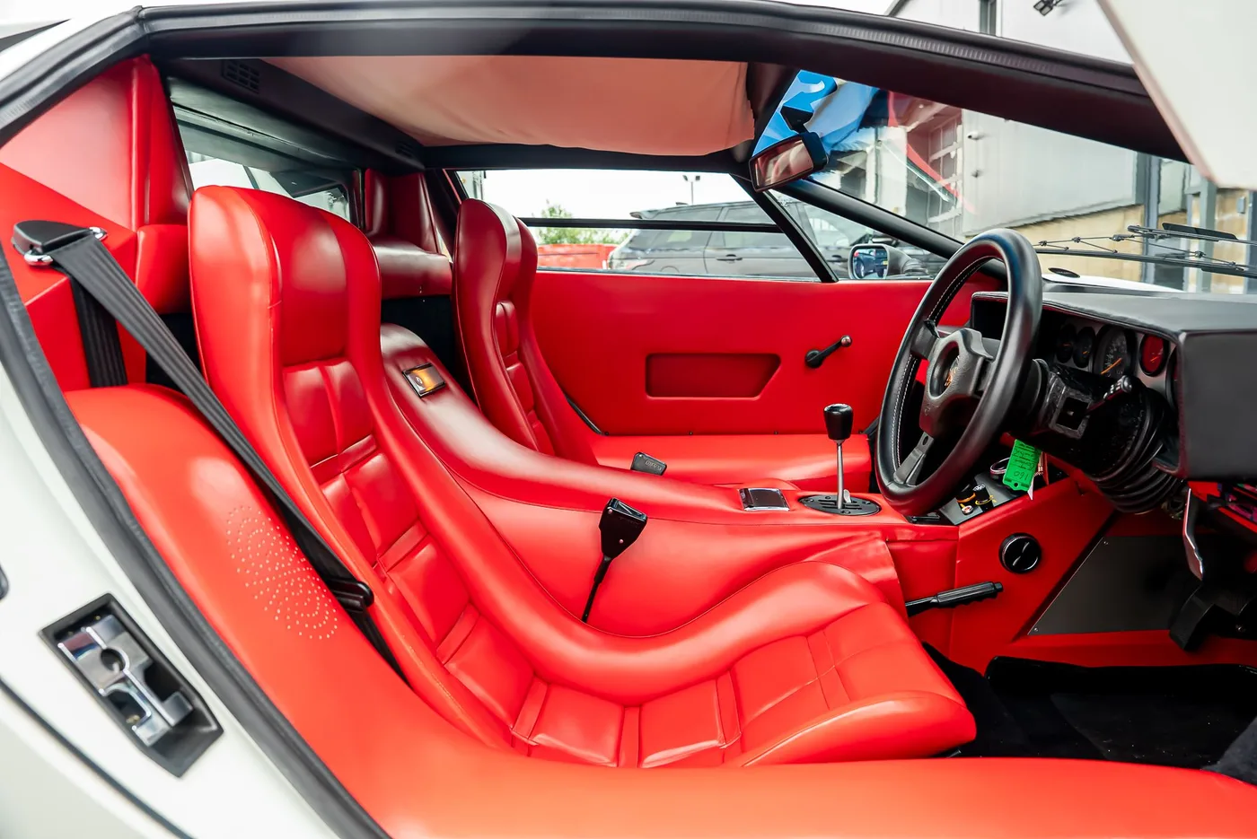 1981 Lamborghini Countach LP400 S angeboten von einem Supersportwagenhändler in Preston, Vereinigtes Königreich, Foto 22 von 25