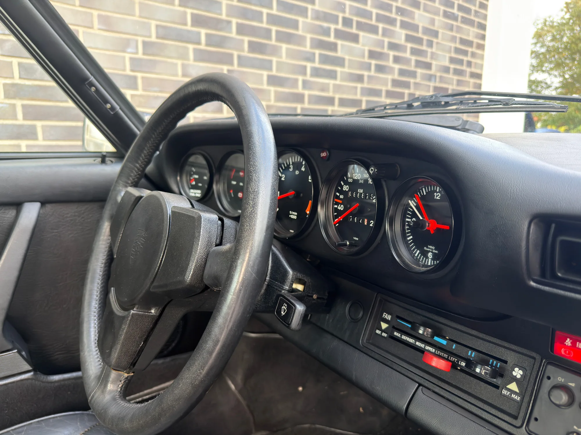 1981 Porsche 911 SC, 15/30