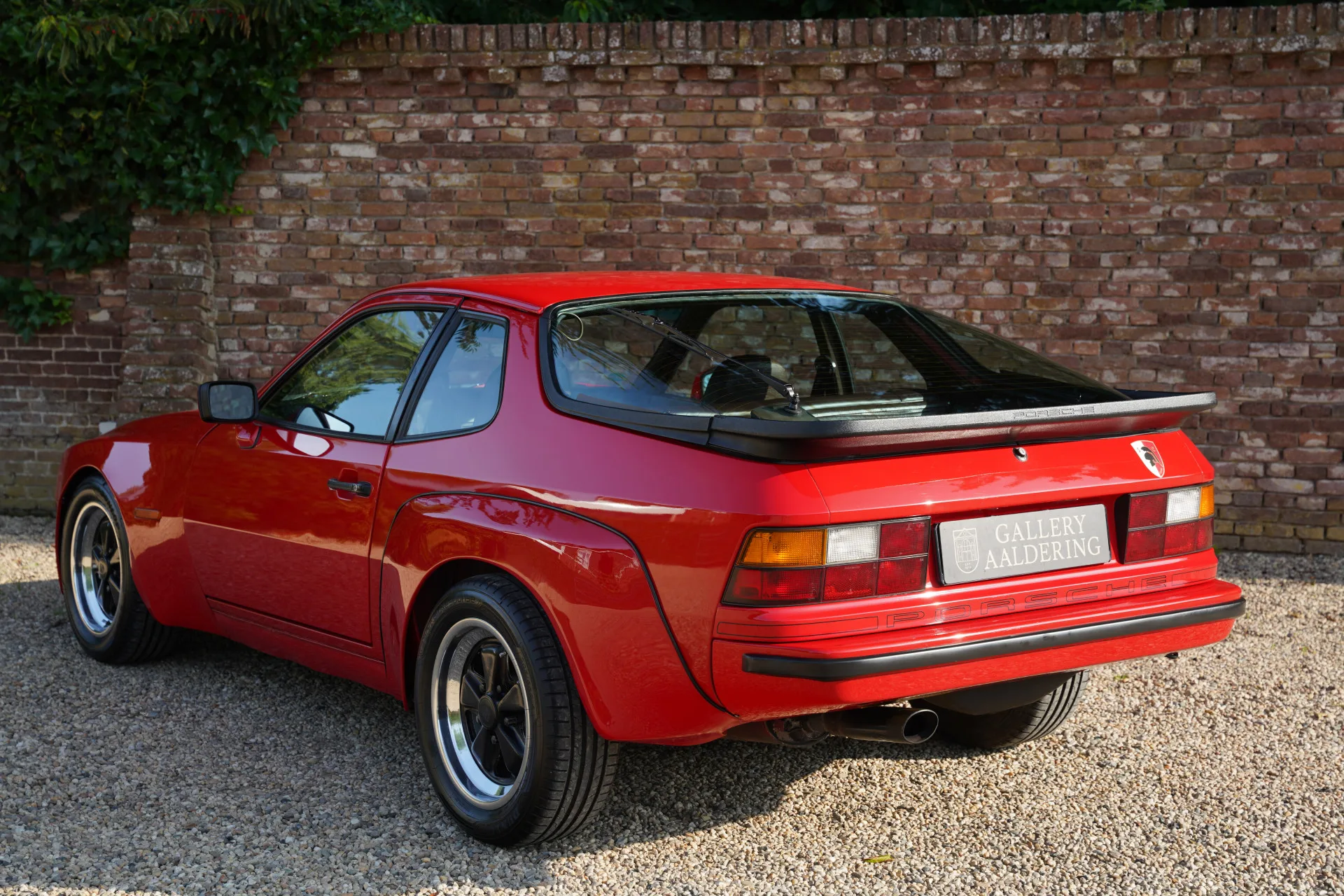 1981 Porsche 924 S prototype, 946 project, 29/30