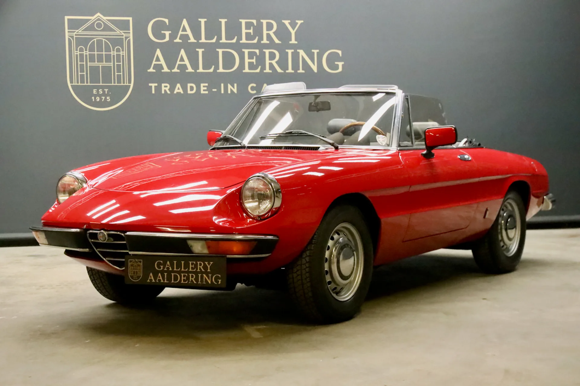 1982 Alfa Romeo Spider 2000 Veloce offered by a specialist dealer in Brummen, Netherlands, main photo