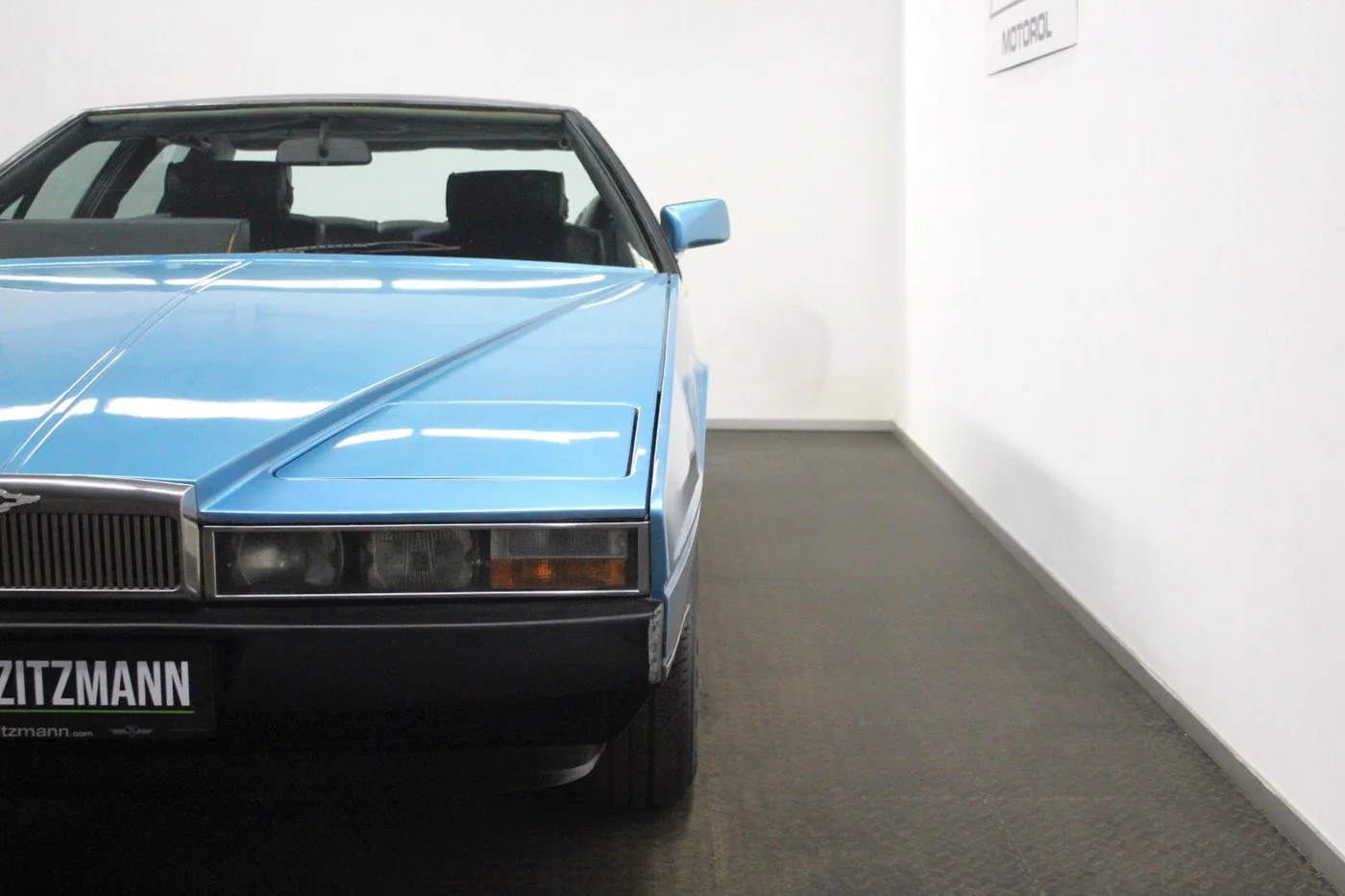 1982 Aston Martin Lagonda Series 2 proposée par un concessionnaire spécialisé à Nuremberg, Allemagne, photo 12 sur 15