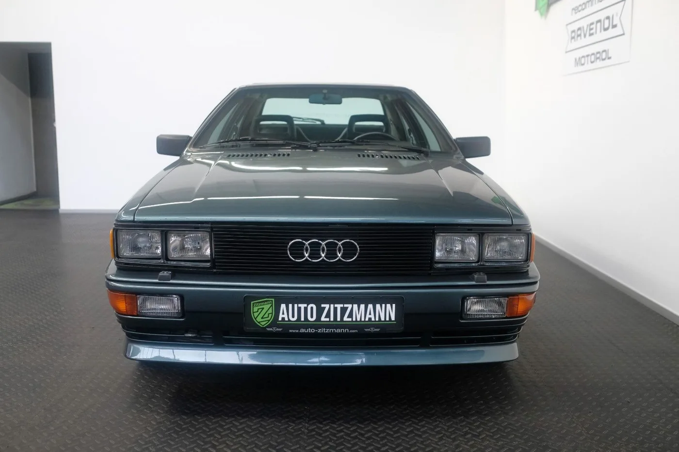 1982 Audi quattro proposée par un concessionnaire spécialisé à Nuremberg, Allemagne, photo 2 sur 15
