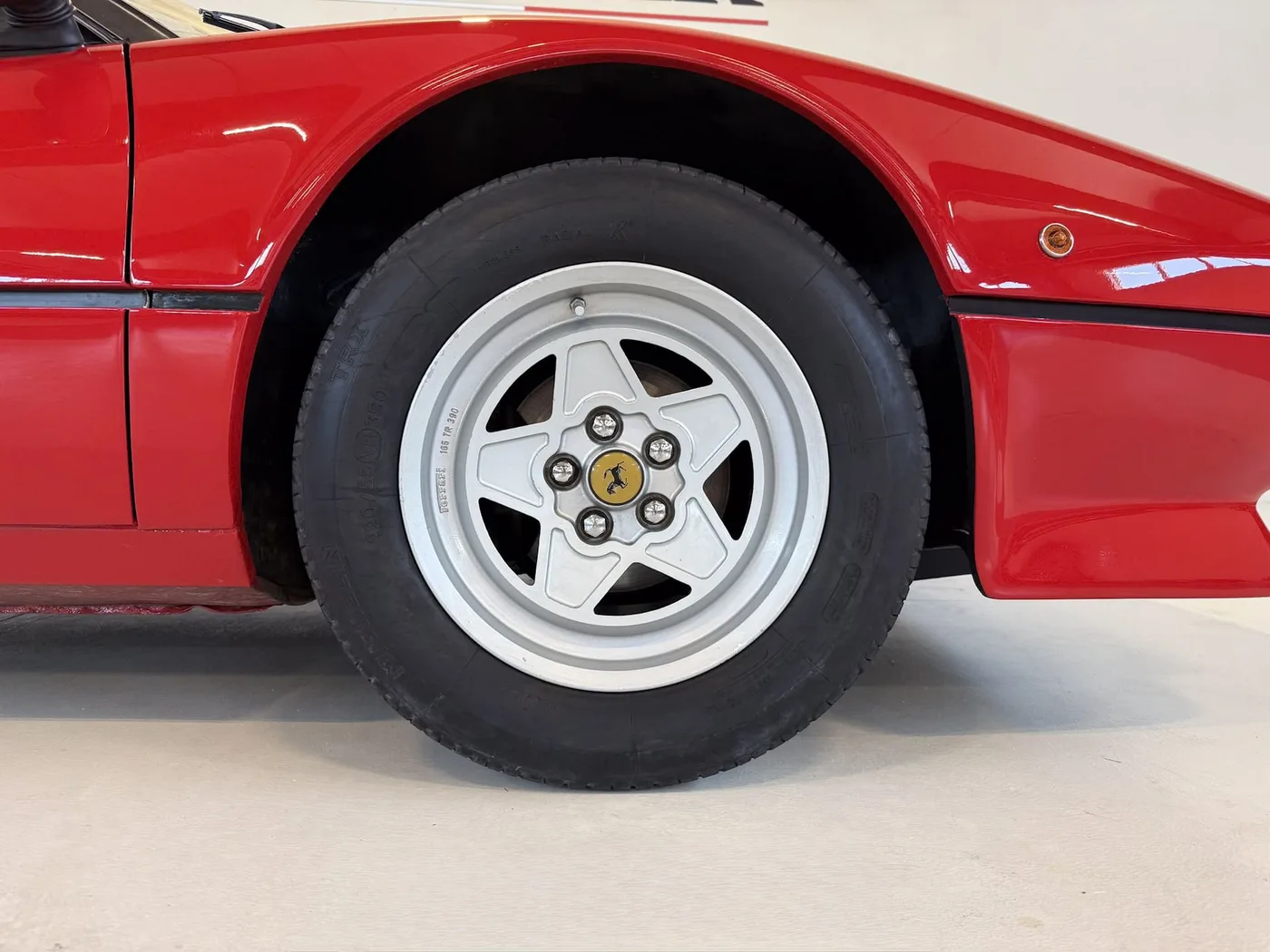 1982 Ferrari 208 GTS offered by a specialist dealer in Lucca, Italy, photo 7 of 25