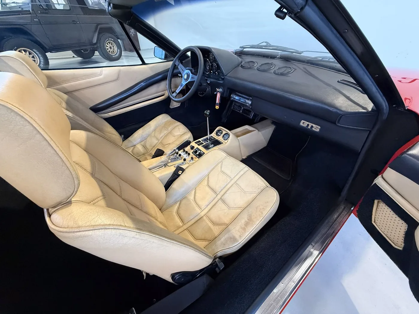 1982 Ferrari 208 GTS offered by a specialist dealer in Lucca, Italy, photo 13 of 25