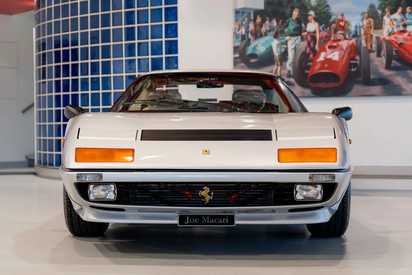 1982 Ferrari 512 BBi angeboten von einem Oldtimerspezialisten in London, Vereinigtes Königreich, Foto 2 von 16