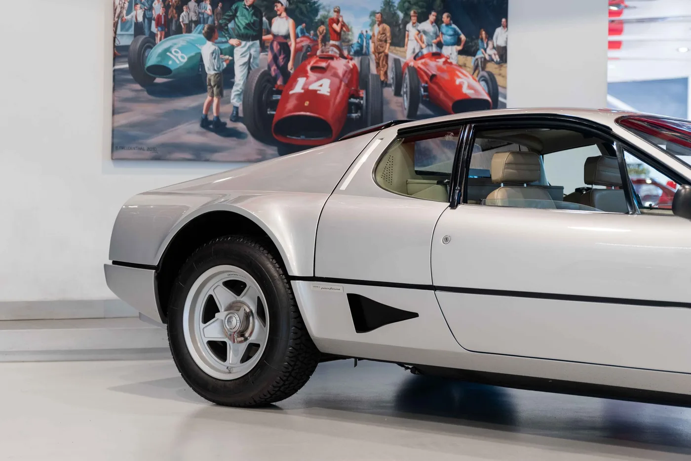 1982 Ferrari 512 BBi angeboten von einem Oldtimerspezialisten in London, Vereinigtes Königreich, Foto 3 von 16