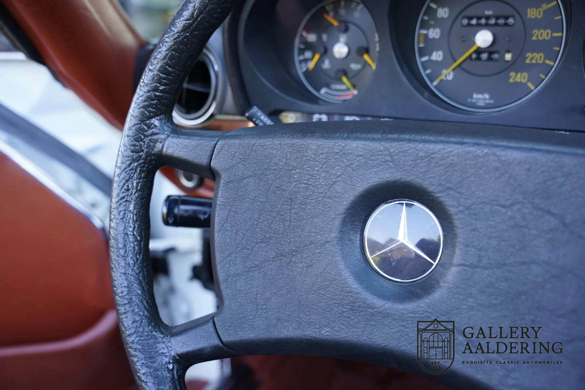 1982 Mercedes-Benz 380 SL, 25/30