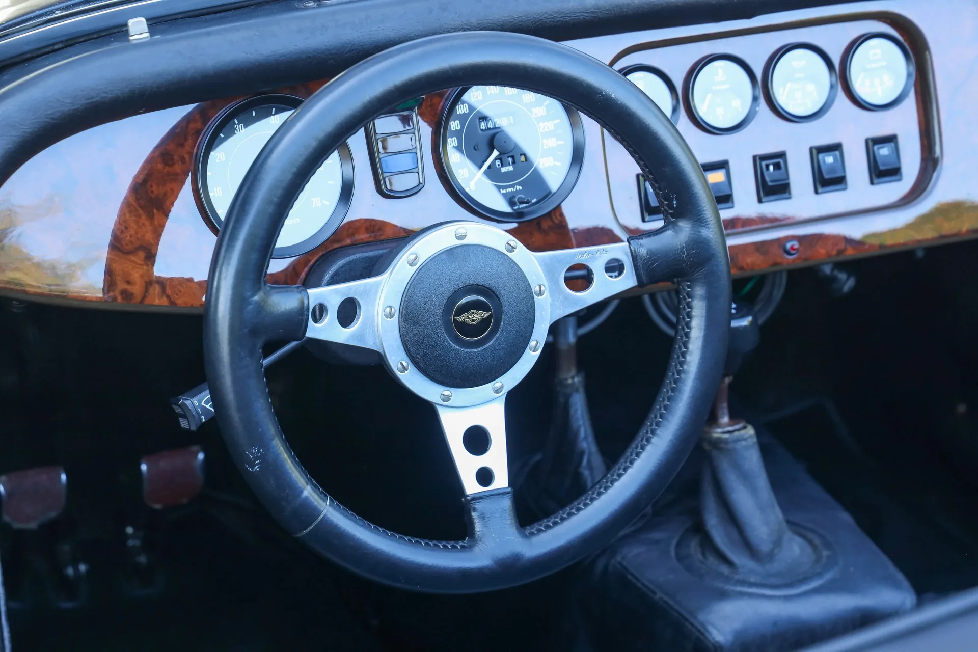 1982 Morgan Plus 8, 21/30